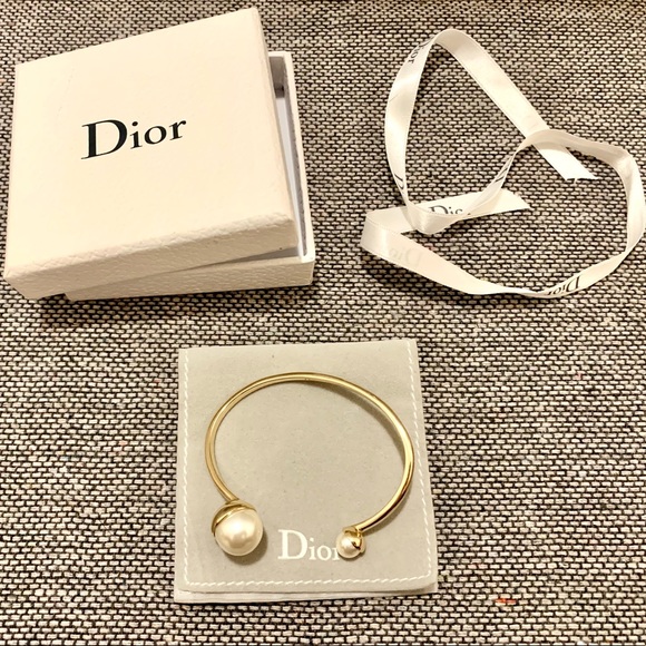 Dior faux pearl gold open bangle cuff - Picture 1 of 6